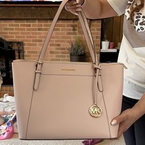 NWOT MK PURSE DUSTY ROSE LRG PURSE